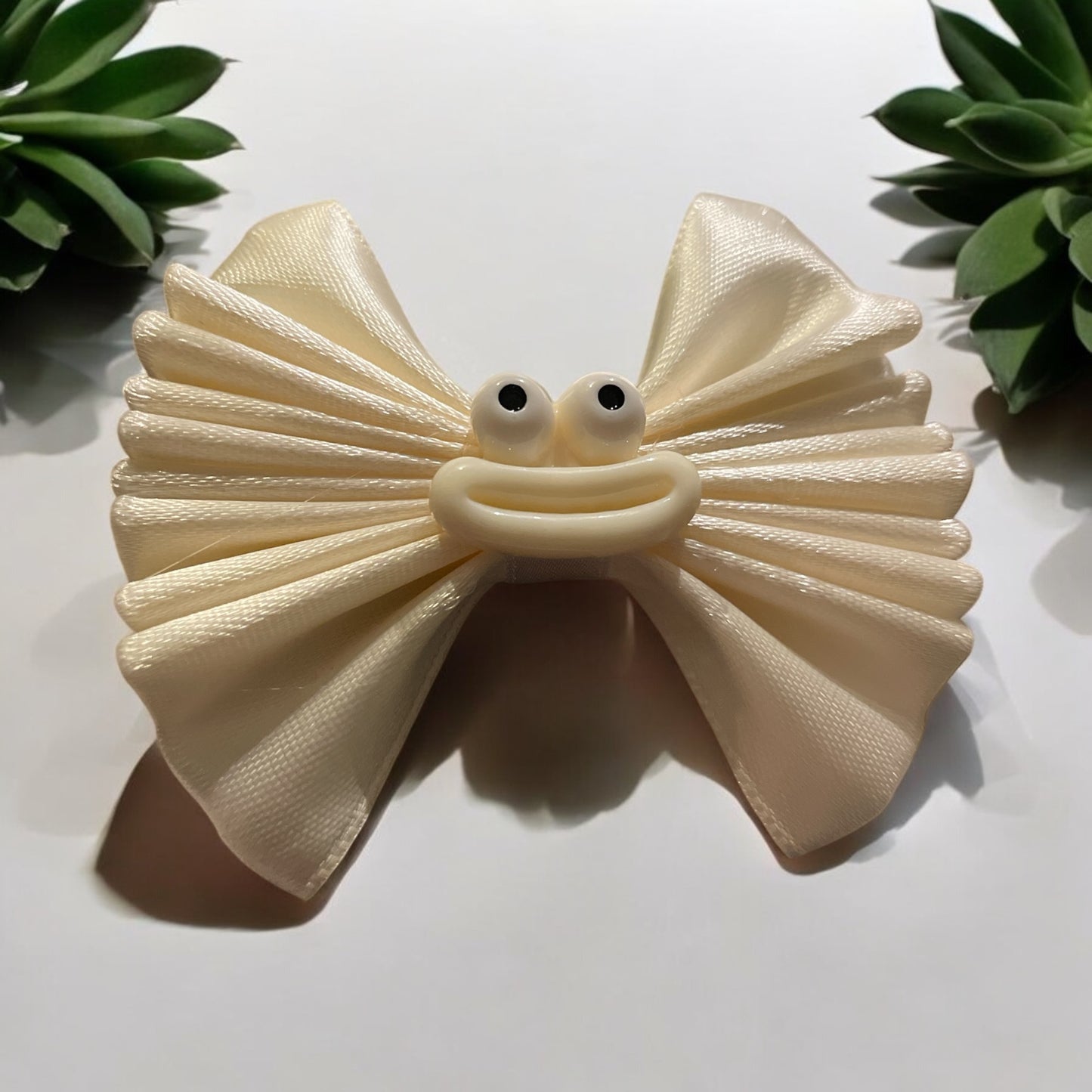 Character themed faces hair bow clip