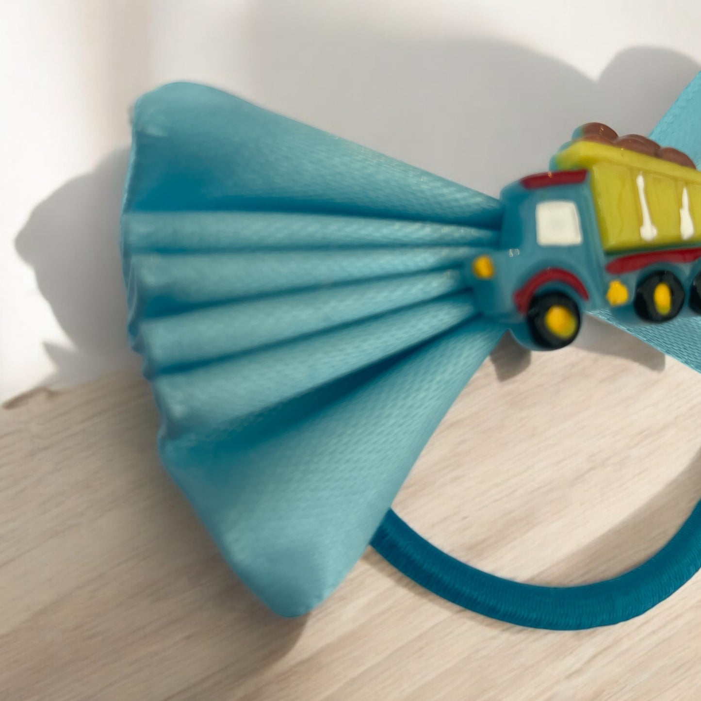 Transport themed hair bow bobble