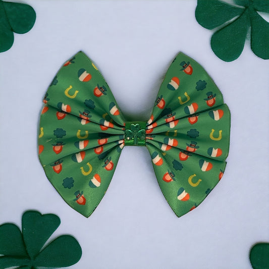 St Patrick's Day themed hair bow clip